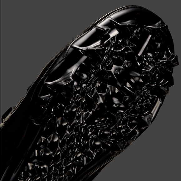 Jordan 11 “Patent Black” Mid TD Football Cleats - Picture 2 of 13